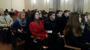 Старший викладач кафедри В.А.Шалений презентує ОНАХТ, ФТЗіЗБ і нашу спеціальність в м. Арциз.